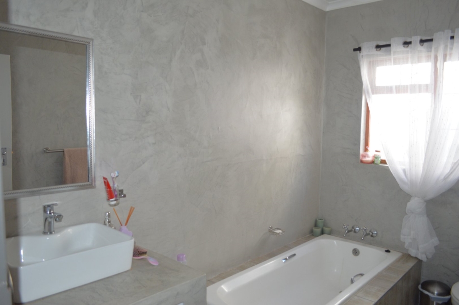 3 Bedroom Property for Sale in Wilkoppies North West